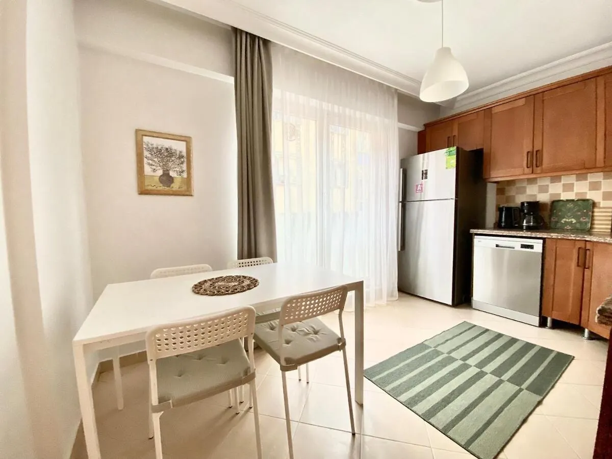Central & Spacious Flat - No5 اسطنبول شقة