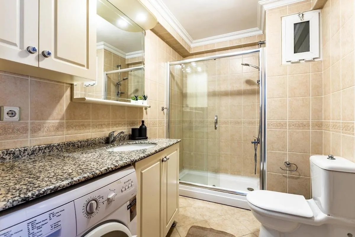 شقة Central & Spacious Flat - No5 اسطنبول