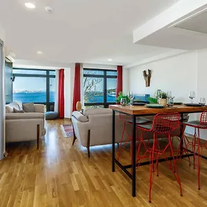 Monnas Bosphorus اسطنبول