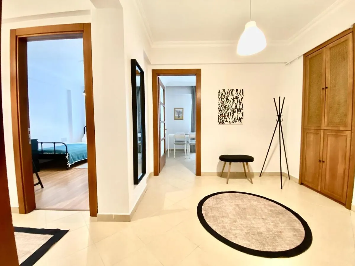 Apartment Central & Spacious Flat - No5 Istanbul