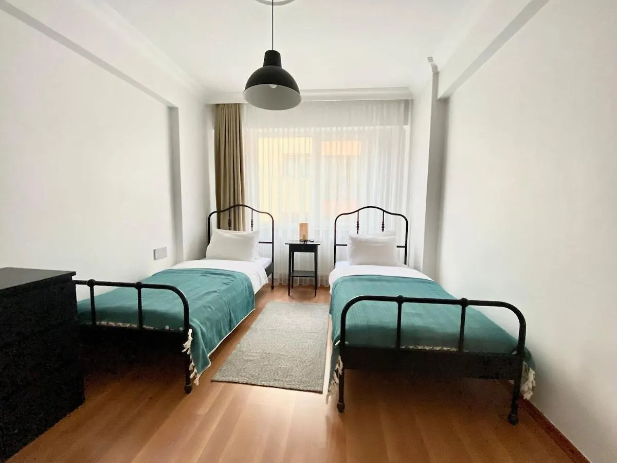 Central & Spacious Flat - No5 Istanbul Apartment