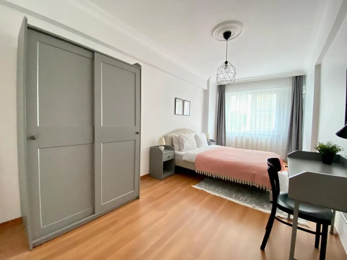 Apartment Central & Spacious Flat - No5 Istanbul Turkey
